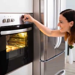Oven Light Won't Turn Off: Possible Causes and Solutions